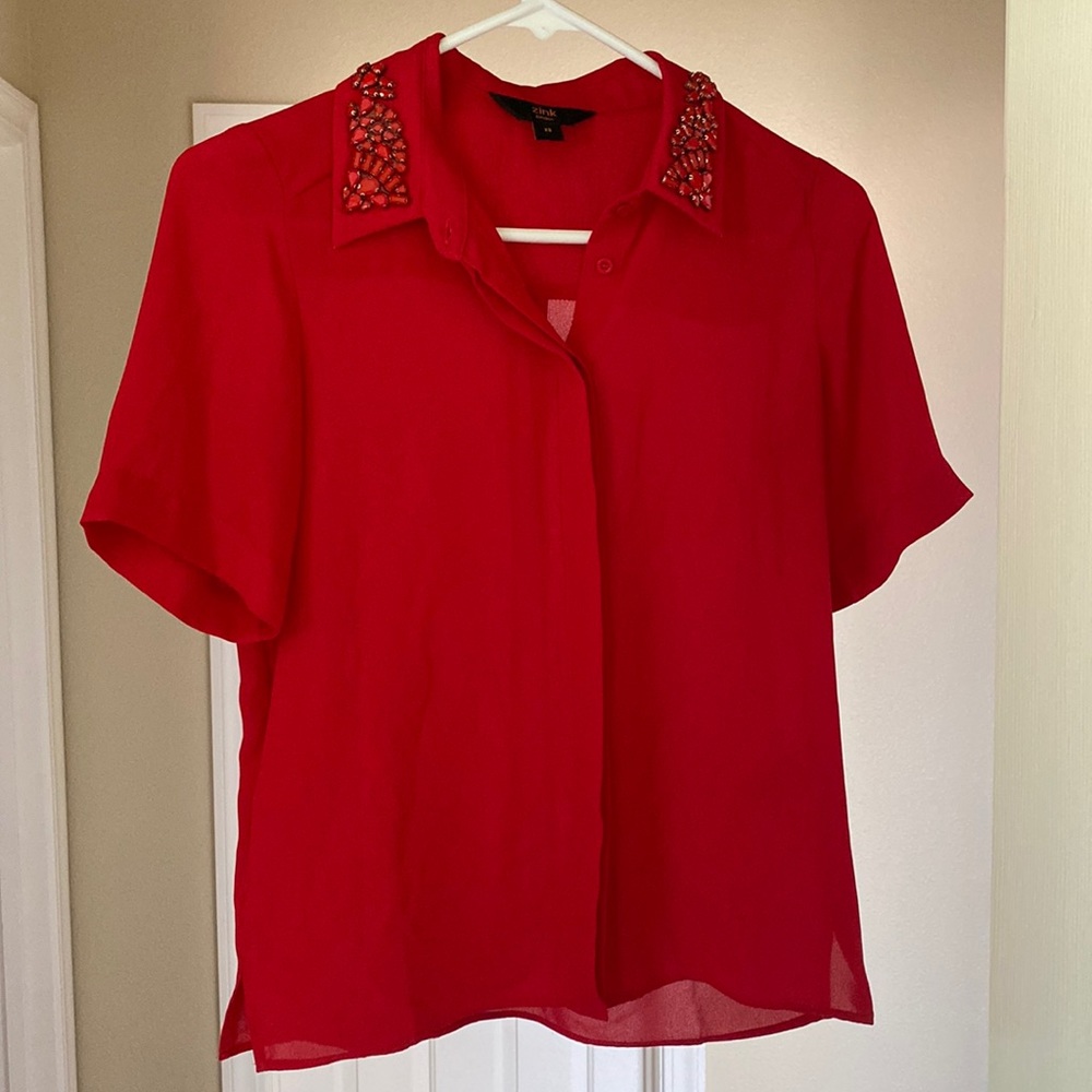 Beautiful red shirt with great design!